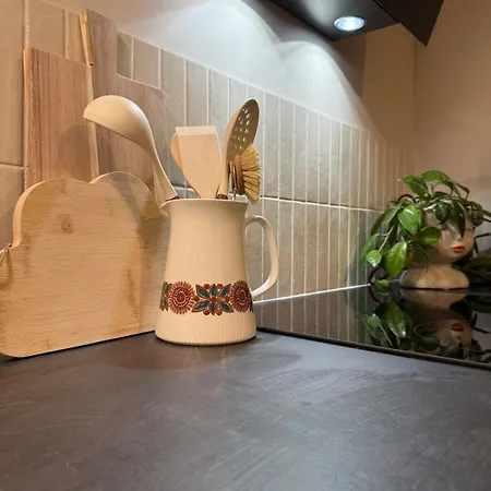 Apartment Central! Cozy!