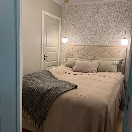 Central! Cozy!