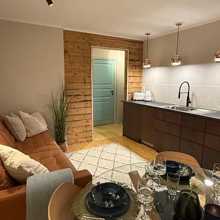Central! Cozy! Apartment *